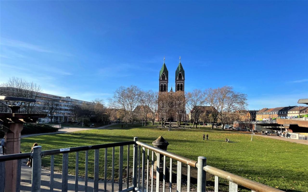 Boutique Apartment Am Bahnhof Freiburg im Breisgau Kültér fotó